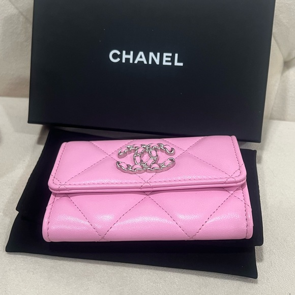 New🔥Chanel 19 small flap wallet - Picture 4 of 9